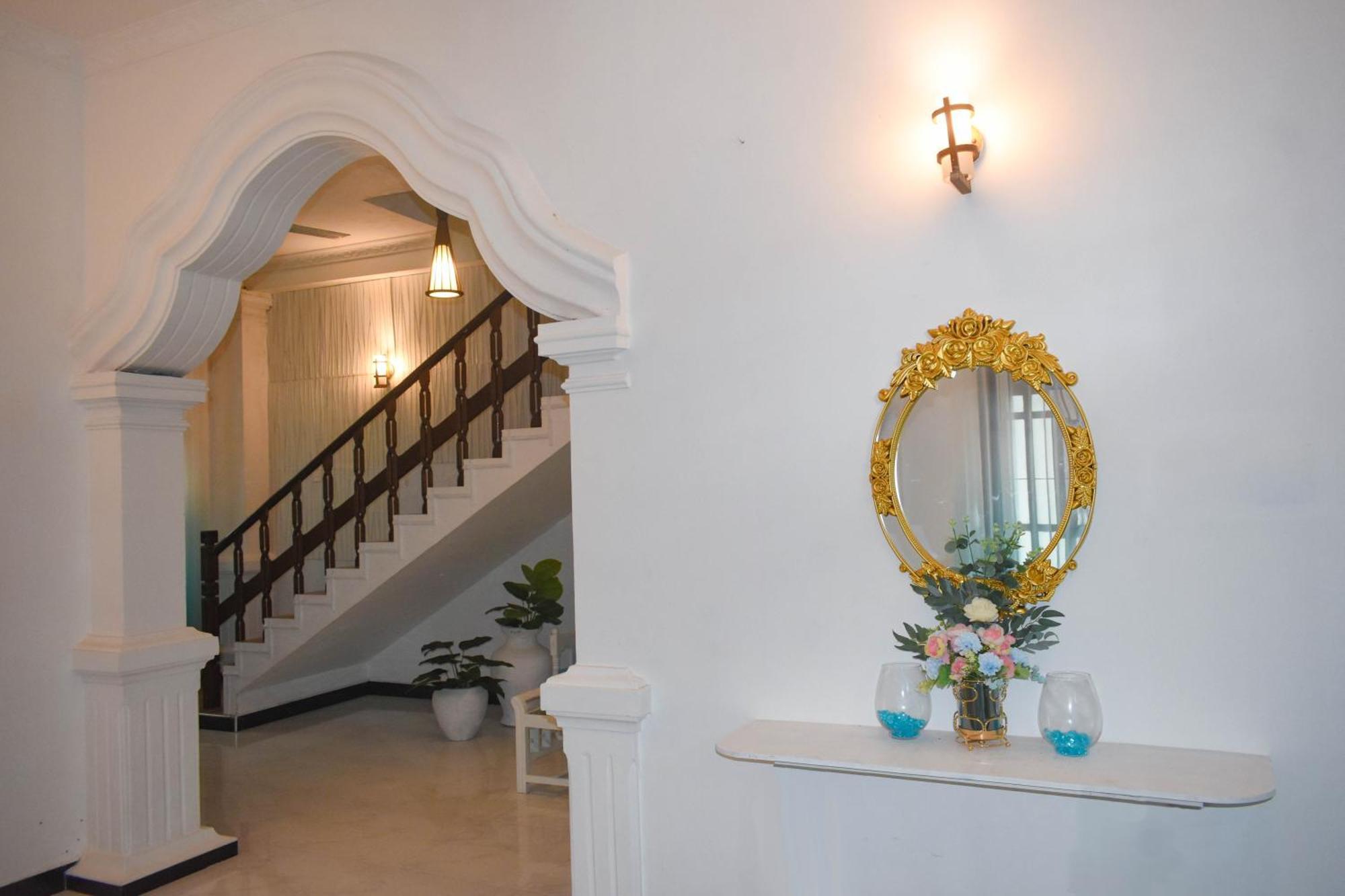 Bhashiz Villa Negombo Exterior photo